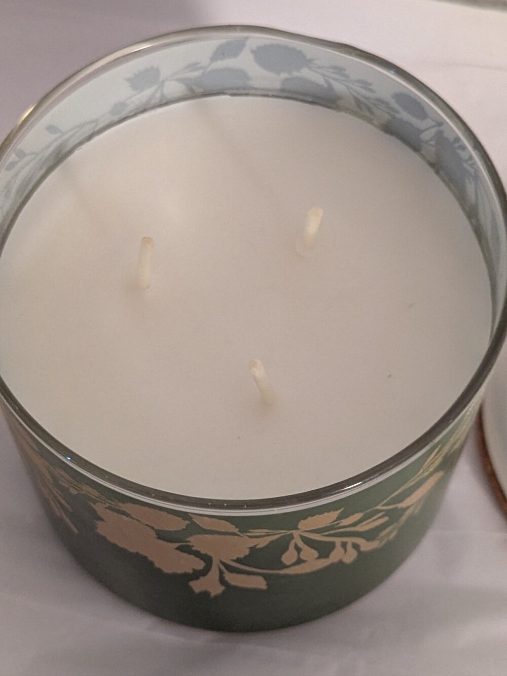 White Barn Candle Thankful Harvest Gathering Large Scented 3 Wick Candle 14.5 oz - Picture 4 of 5